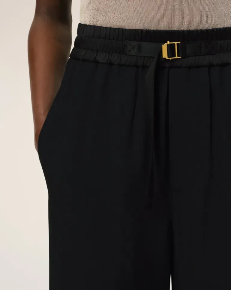 Ami Paris Large Fit Elasticated Short BLACK Hot